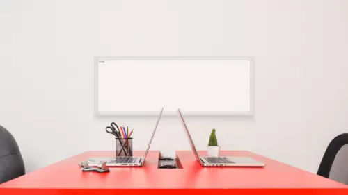 Magnetisches Whiteboard mit weißen Holzrahmen 30x70cm