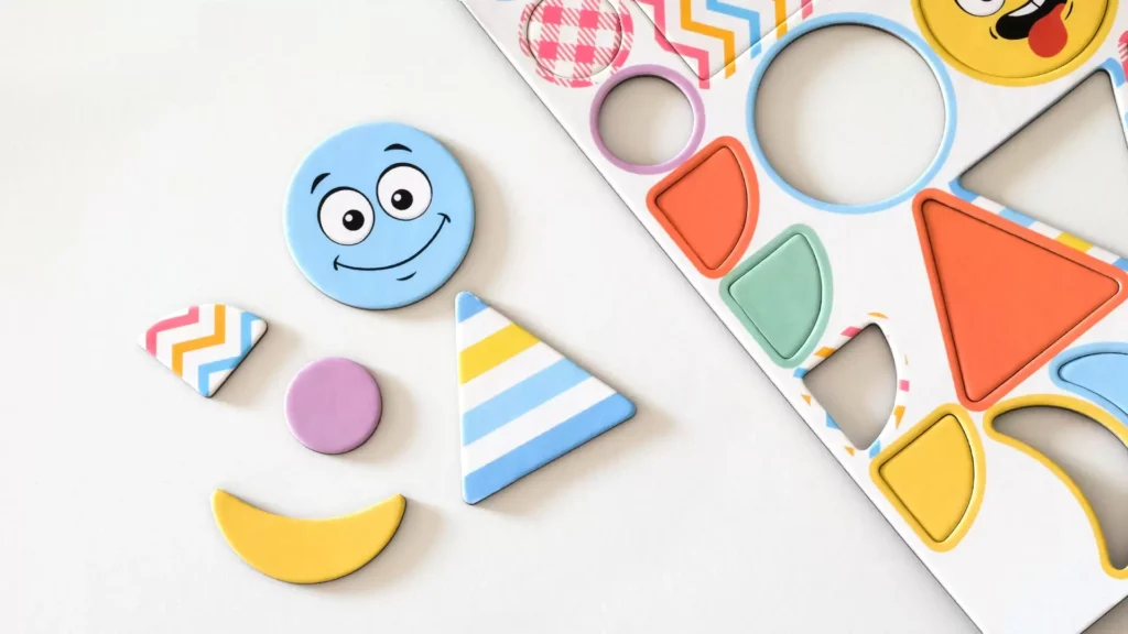 Bildungs-Set; Magnete, Formen für Kinder, Pastellfarben - 48 Elemente